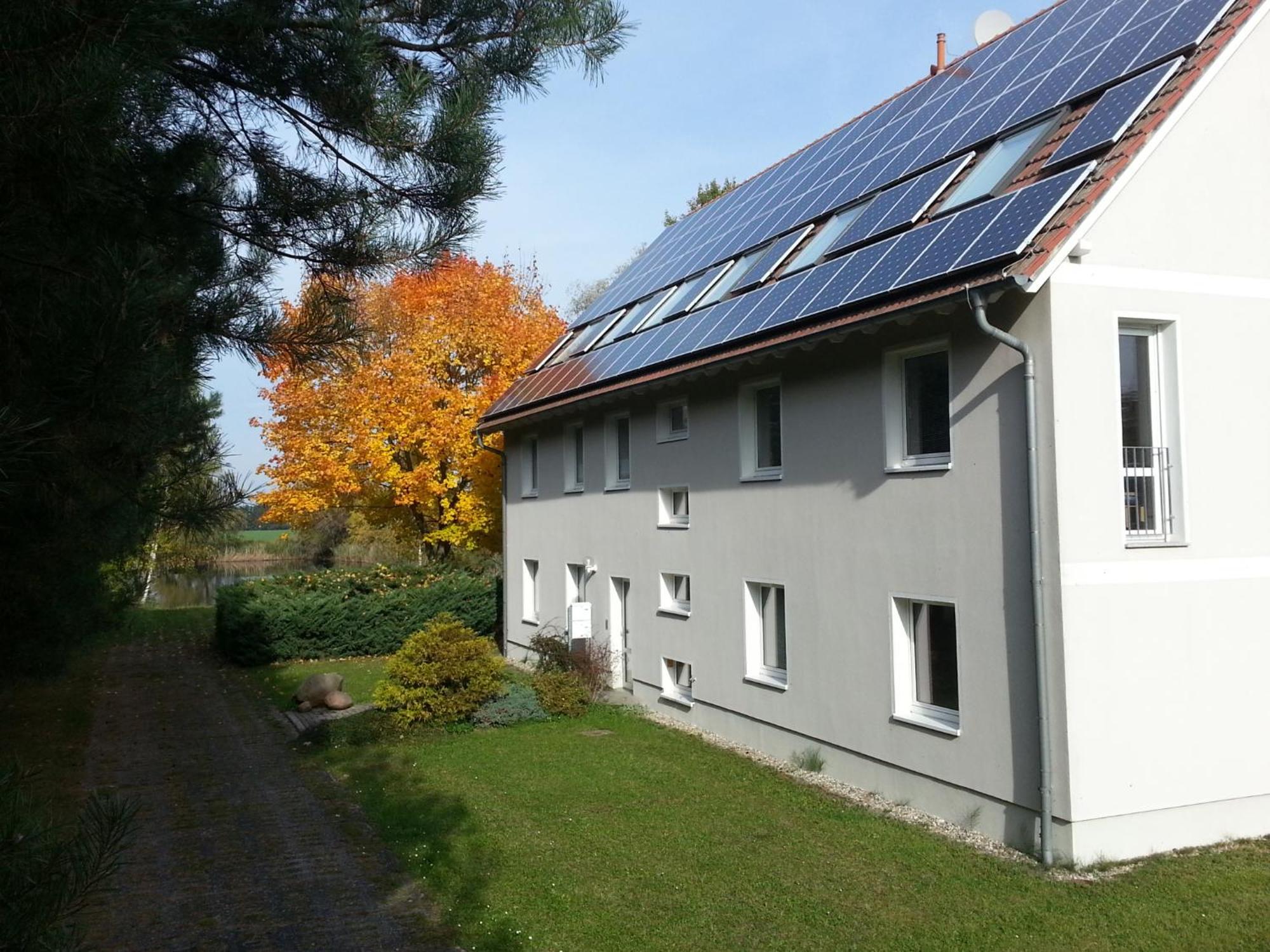 Ferienwohnungen Im Kunst.Haus Am See Doberlug-Kirchhain Ngoại thất bức ảnh